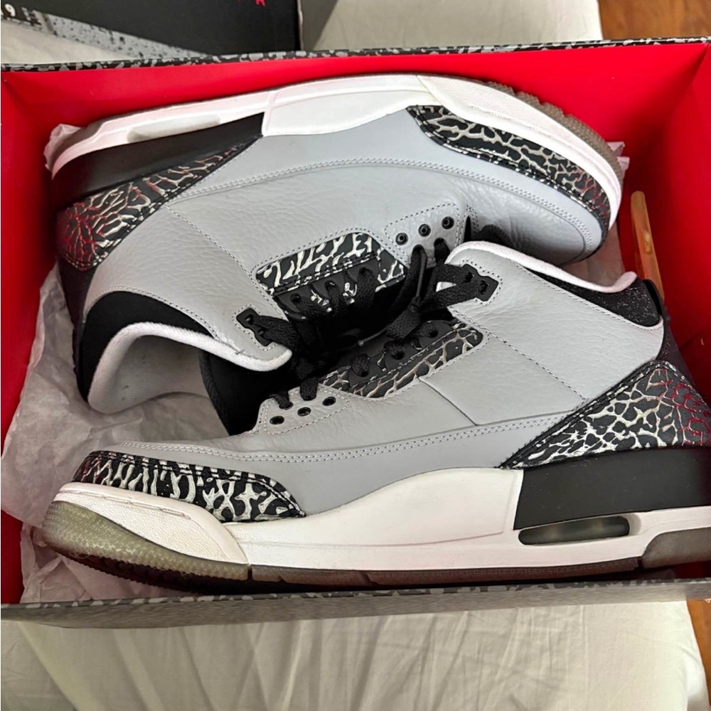 Jordan Men's Gray Sneakers